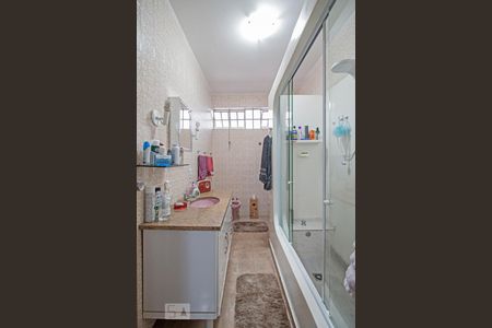 Casa à venda com 198m², 7 quartos e 4 vagas Casa à venda com 198m², 7 quartos e 4 vagasBanheiro da Suite