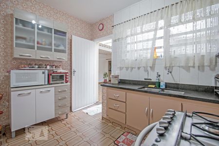 Casa à venda com 198m², 7 quartos e 4 vagas Casa à venda com 198m², 7 quartos e 4 vagasCozinha