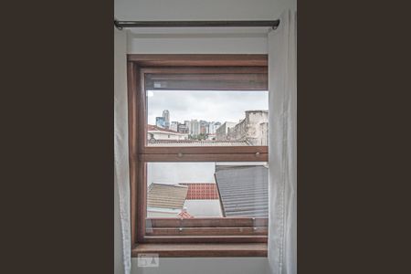 Casa à venda com 198m², 7 quartos e 4 vagas Casa à venda com 198m², 7 quartos e 4 vagasJanela do Quarto 2