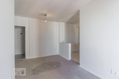 Sala de apartamento para alugar com 3 quartos, 83m² em Centro Comercial Jubran, Barueri