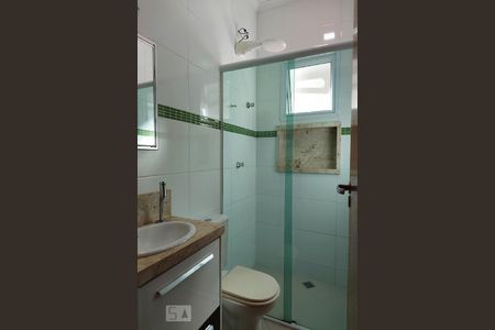 Banheiro de casa à venda com 4 quartos, 116m² em São Pedro, Osasco