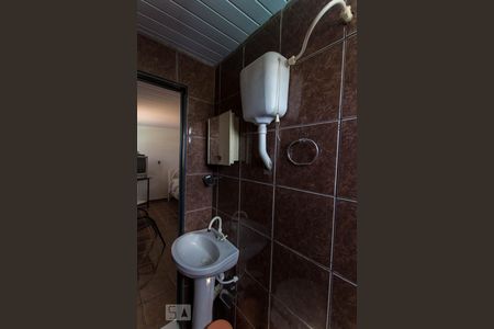 Banheiro de apartamento para alugar com 1 quarto, 38m² em Setor Sol Nascente, Goiânia