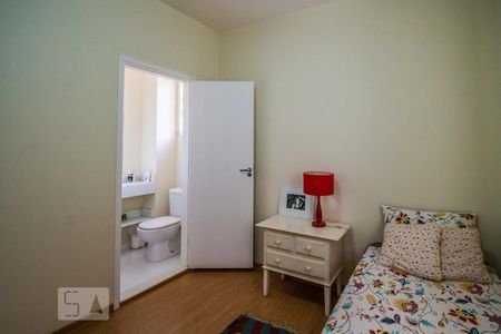 Suíte de apartamento para alugar com 2 quartos, 70m² em Centro, Campinas