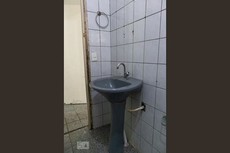 Banheiro de casa para alugar com 1 quarto, 20m² em Jardim Joamar, São Paulo