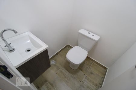 Lavabo de apartamento para alugar com 2 quartos, 70m² em Perdizes, São Paulo