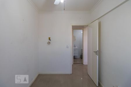 Quarto 1 de apartamento para alugar com 3 quartos, 73m² em Jardim Tupanci, Barueri