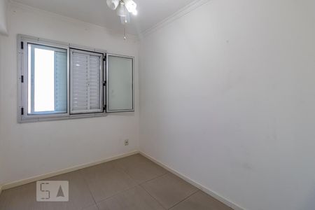 Quarto 1 de apartamento para alugar com 3 quartos, 73m² em Jardim Tupanci, Barueri