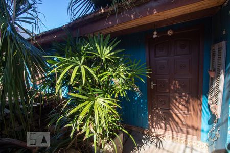 Casa à venda com 54m², 2 quartos e sem vaga Casa à venda com 54m², 2 quartos e sem vagaFachada