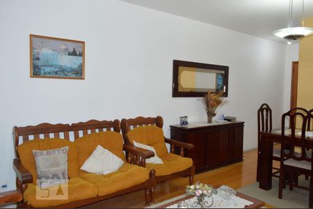 Sala de apartamento para alugar com 3 quartos, 105m² em Ingá, Niterói
