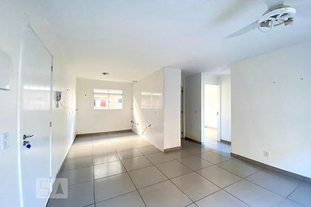 Sala de apartamento para alugar com 2 quartos, 60m² em Scharlau, São Leopoldo