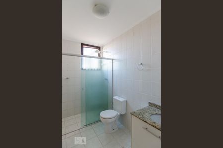 Banheiro de apartamento à venda com 1 quarto, 50m² em Rudge Ramos, São Bernardo do Campo