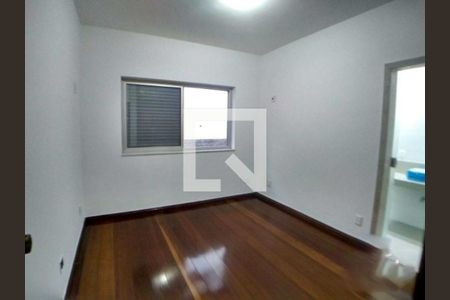 Casa à venda com 4 quartos, 263m² em Alto Barroca, Belo Horizonte