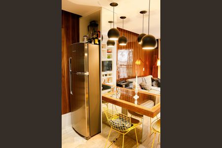 Cozinha de apartamento para alugar com 1 quarto, 38m² em Vila Castelo, São Paulo