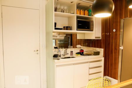 Cozinha de apartamento para alugar com 1 quarto, 38m² em Vila Castelo, São Paulo