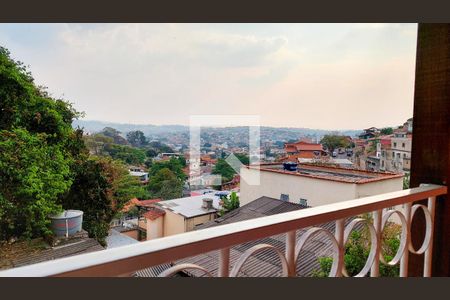 Casa à venda com 3 quartos, 430m² em Salgado Filho, Belo Horizonte