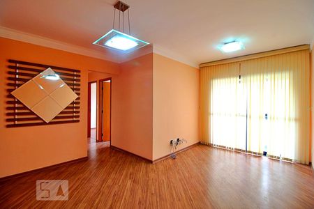 Sala de apartamento para alugar com 3 quartos, 72m² em Vila Valparaiso, Santo André