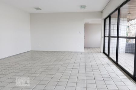 Sala de apartamento para alugar com 4 quartos, 250m² em Monteiro, Recife