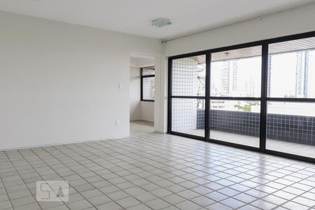 Sala de apartamento para alugar com 4 quartos, 250m² em Monteiro, Recife