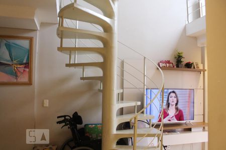 Escada de apartamento à venda com 2 quartos, 121m² em Chácara Belenzinho, São Paulo
