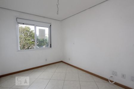 QUARTO 1 de apartamento para alugar com 2 quartos, 77m² em Jardim Floresta, Porto Alegre