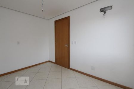 QUARTO 1 de apartamento para alugar com 2 quartos, 77m² em Jardim Floresta, Porto Alegre