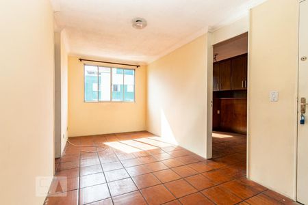 Sala  de apartamento para alugar com 3 quartos, 47m² em Cangaiba, São Paulo