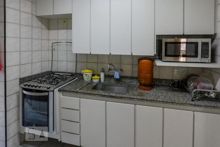 Cozinha de apartamento à venda com 2 quartos, 79m² em Bosque da Saúde, São Paulo