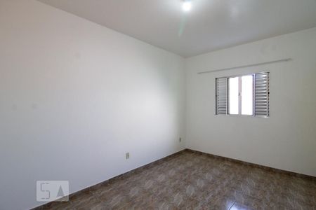 Casa para alugar com 200m², 2 quartos e 1 vaga Casa para alugar com 200m², 2 quartos e 1 vagaQuarto