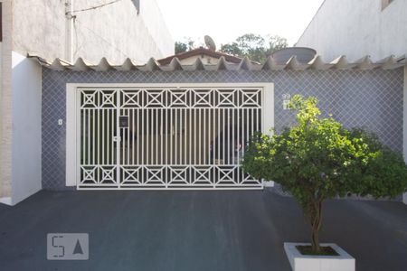 Casa para alugar com 200m², 2 quartos e 1 vaga Casa para alugar com 200m², 2 quartos e 1 vagaFachada da Casa