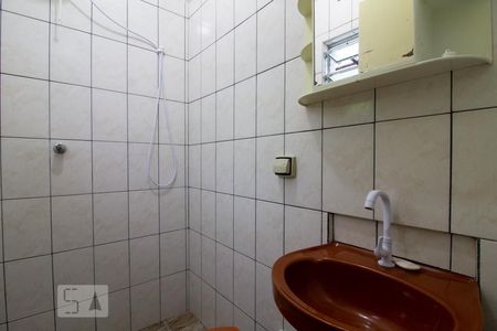 Banheiro de casa para alugar com 2 quartos, 200m² em Jardim Almeida Prado, Guarulhos