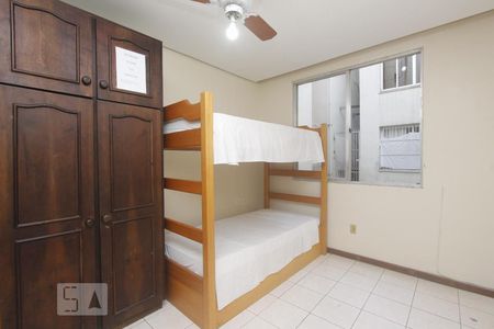 SALA de apartamento para alugar com 2 quartos, 80m² em Navegantes, Porto Alegre