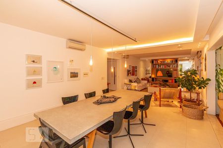 Sala de apartamento à venda com 3 quartos, 206m² em Campo Belo, São Paulo