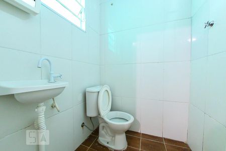 Banheiro de casa de condomínio para alugar com 1 quarto, 40m² em Vila Silveira, Guarulhos