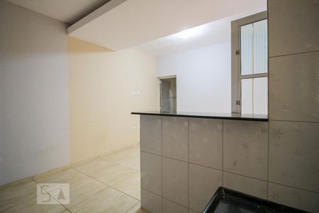 Cozinha de casa para alugar com 1 quarto, 55m² em Parque Santa Rita, São Paulo