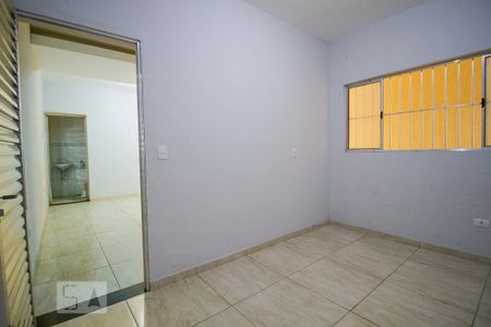 Quarto de casa para alugar com 1 quarto, 55m² em Parque Santa Rita, São Paulo