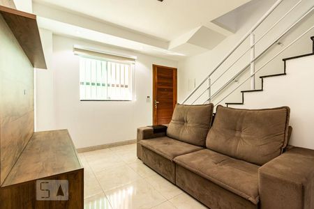 Sala de casa de condomínio para alugar com 2 quartos, 68m² em Vila Ré, São Paulo