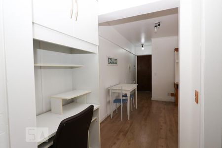 Detalhe Sala de apartamento para alugar com 1 quarto, 60m² em Jardim Floresta, Porto Alegre