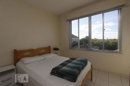 QUARTO 1 de apartamento para alugar com 2 quartos, 70m² em Navegantes, Porto Alegre