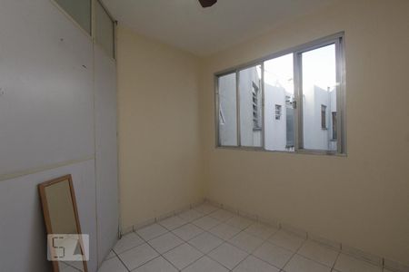 SALA de apartamento para alugar com 2 quartos, 70m² em Navegantes, Porto Alegre