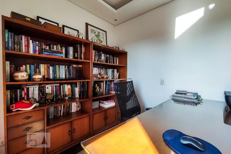 Escritório de apartamento para alugar com 3 quartos, 141m² em Vila Suzana, São Paulo