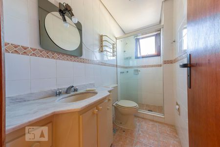 Banheiro de apartamento para alugar com 2 quartos, 75m² em Santana, Porto Alegre