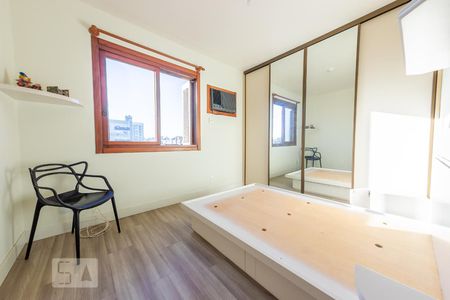 Quarto de apartamento para alugar com 2 quartos, 75m² em Santana, Porto Alegre