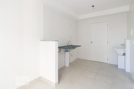 Sala / Cozinha de apartamento para alugar com 1 quarto, 32m² em Vila Penteado, São Paulo