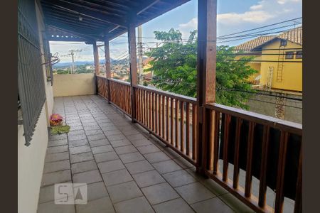 Varanda de casa à venda com 4 quartos, 327m² em Vila Cloris, Belo Horizonte