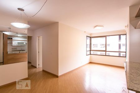 Sala de apartamento à venda com 3 quartos, 76m² em Santana, Porto Alegre