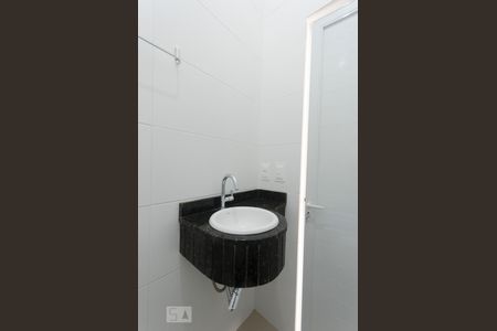 Lavabo de casa para alugar com 2 quartos, 84m² em São João do Rio Vermelho, Florianópolis