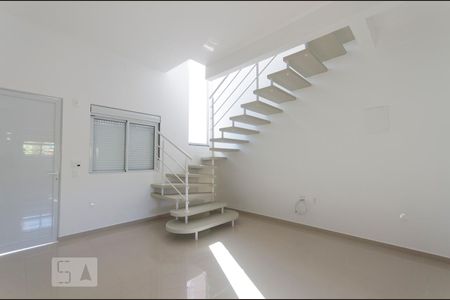 Sala de casa para alugar com 2 quartos, 84m² em São João do Rio Vermelho, Florianópolis