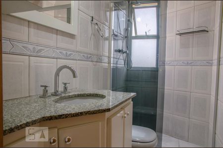 Banheiro da suíte de apartamento à venda com 3 quartos, 100m² em Vila Pereira Barreto, São Paulo