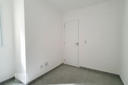 Quarto 2 de apartamento para alugar com 2 quartos, 44m² em Parque Císper, São Paulo