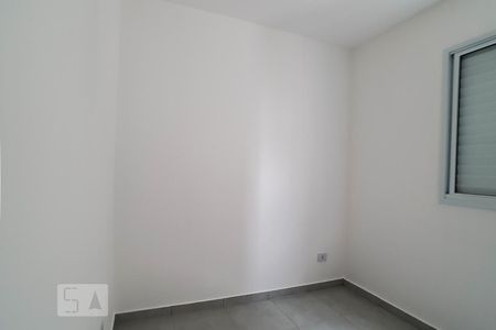 Quarto 1 de apartamento para alugar com 2 quartos, 44m² em Parque Císper, São Paulo